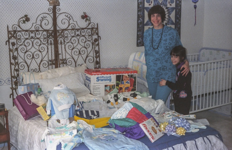 253-15A 19930200 Thomas Room and Gifts.jpg